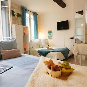 25 M2 Centre , Avignon Frankreich