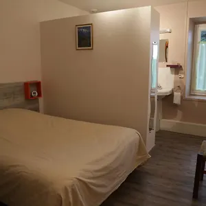 Hotel Restaurant De La Roche, Les Sauvages (Rhone)